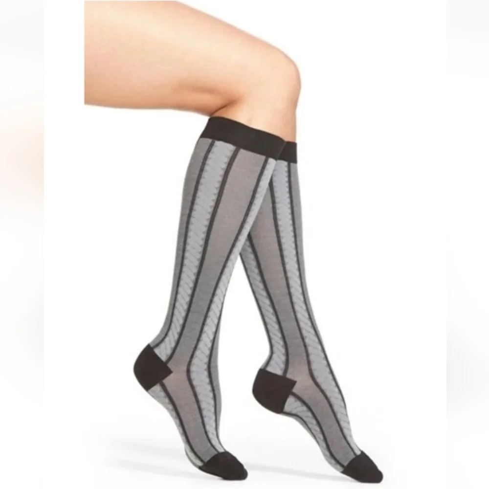 NWT Hue Double Cable Gray Y2K Knee High Socks For Moccasins & Skirts